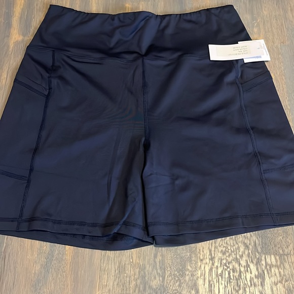 WOMEN’S BUNDLE of 2 PR SHORTS. PLUS SIZE SHORTS. XXL 2x new w tags  #7 - Picture 2 of 5